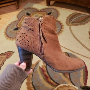 american eagle ankle booties